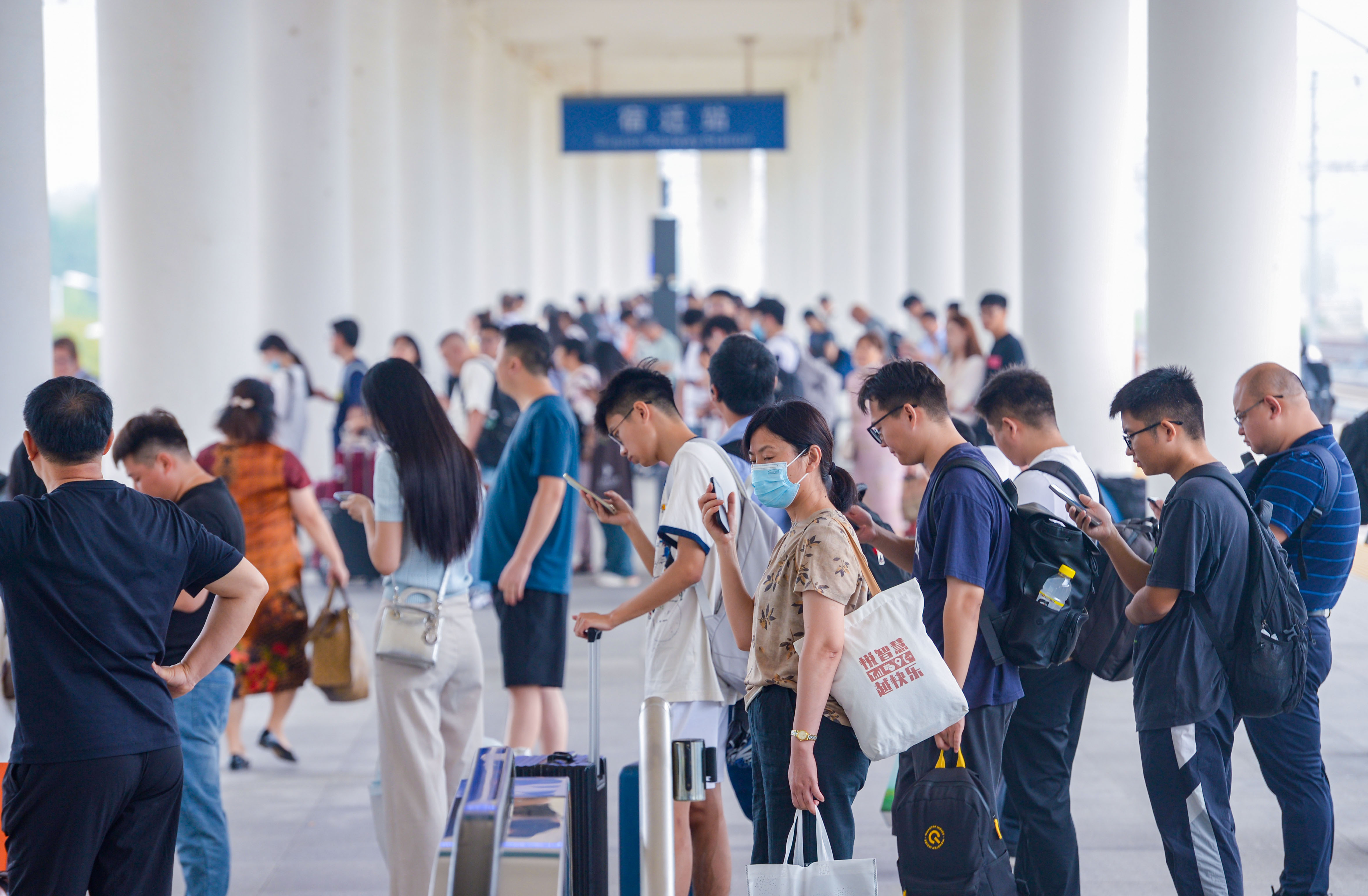 最新！2026年中秋国庆加班工资计算标准（附计算公式）